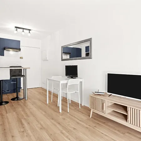 Beau Studio Avec Terrasse St Maxime Apartment Sainte-Maxime