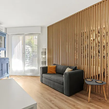 Beau Studio Avec Terrasse St Maxime Apartment Sainte-Maxime