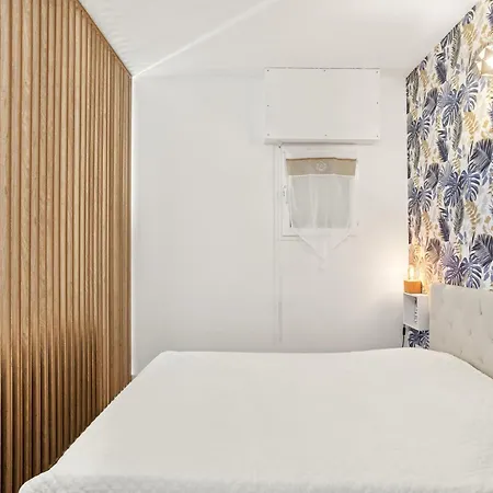 Beau Studio Avec Terrasse St Maxime * Sainte-Maxime