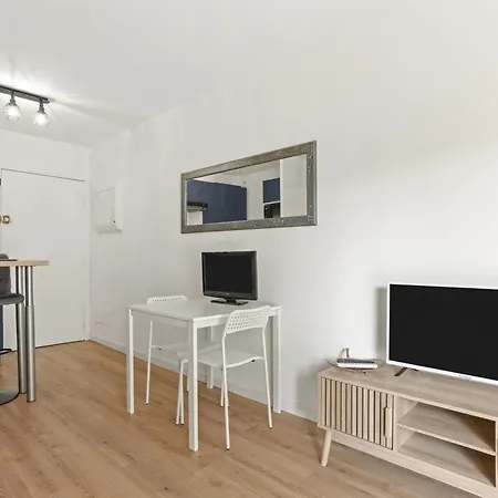 Apartment Beau Studio Avec Terrasse St Maxime Sainte-Maxime